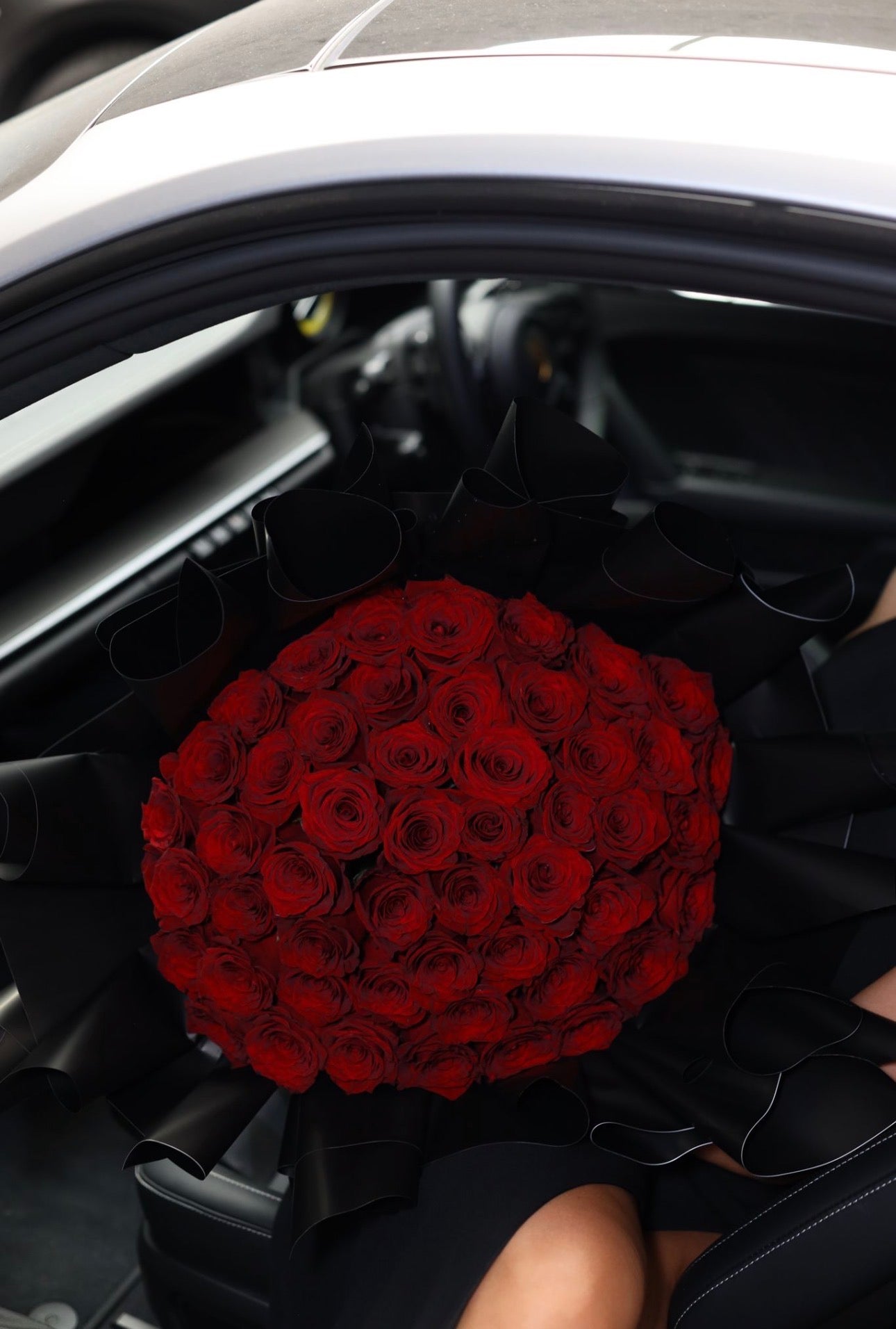 Abdo Grand Roses 50 stems