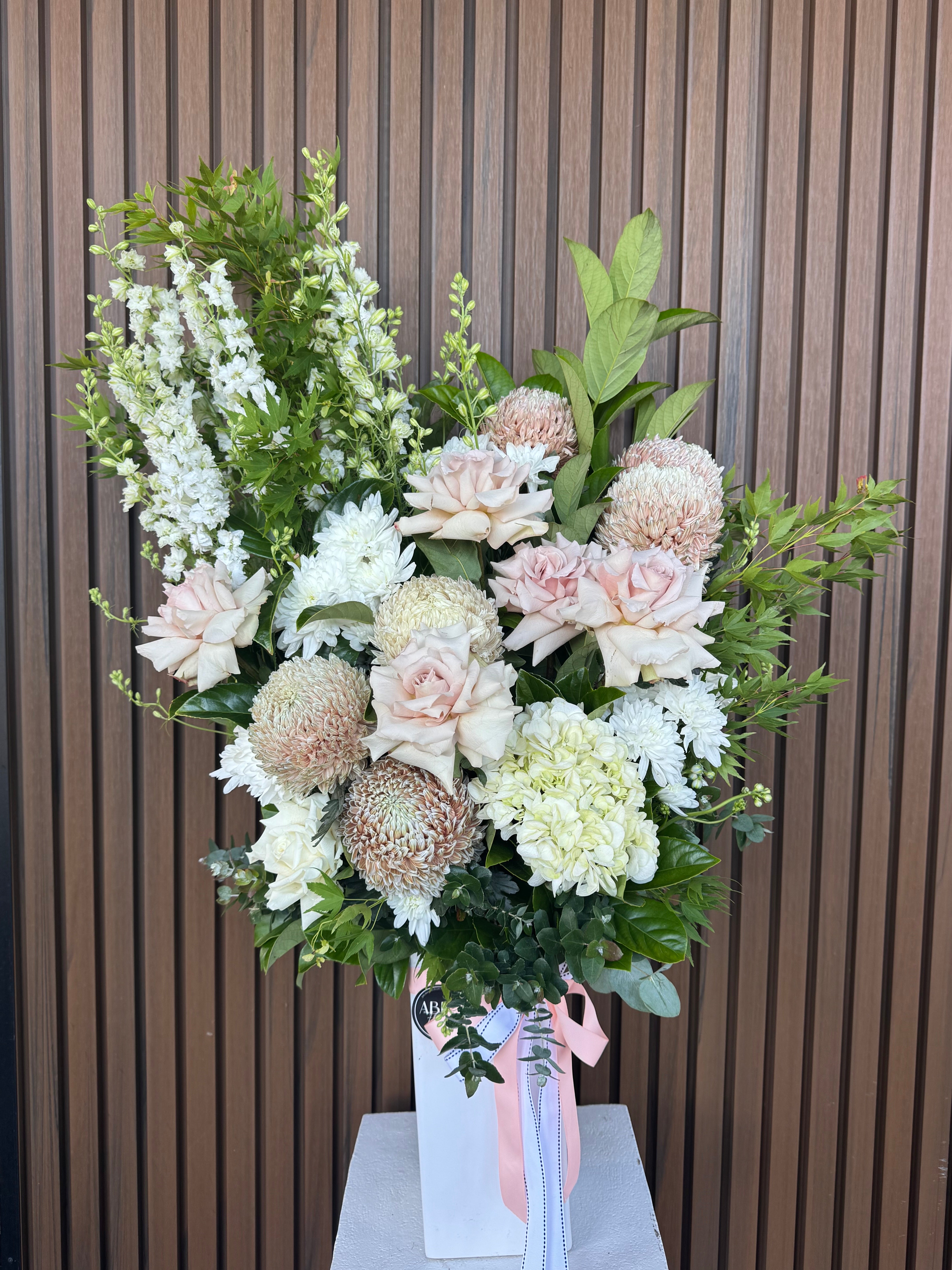 Ivory Elegance Luxe Vase