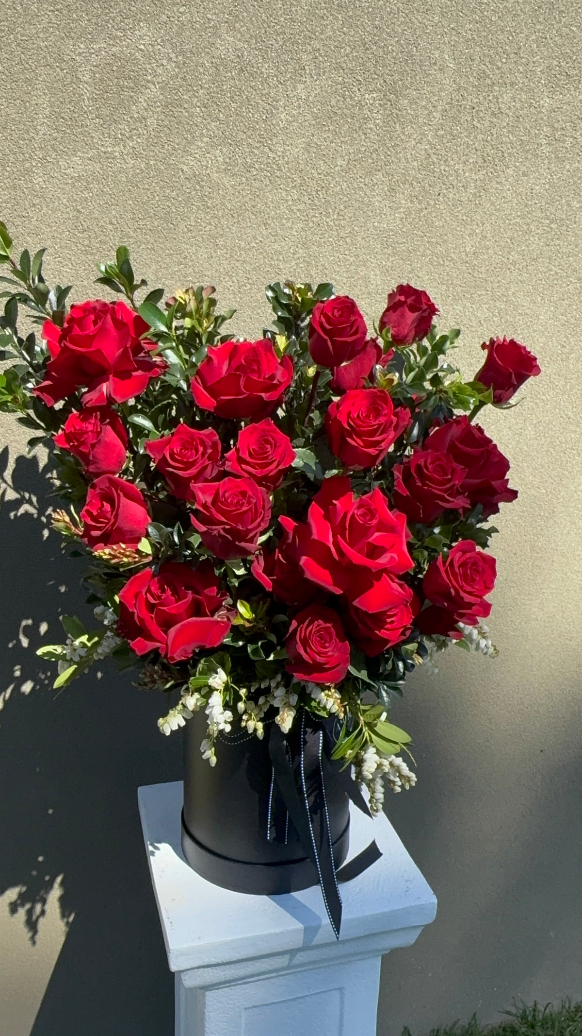 Love in a Hatbox ❤️🌹