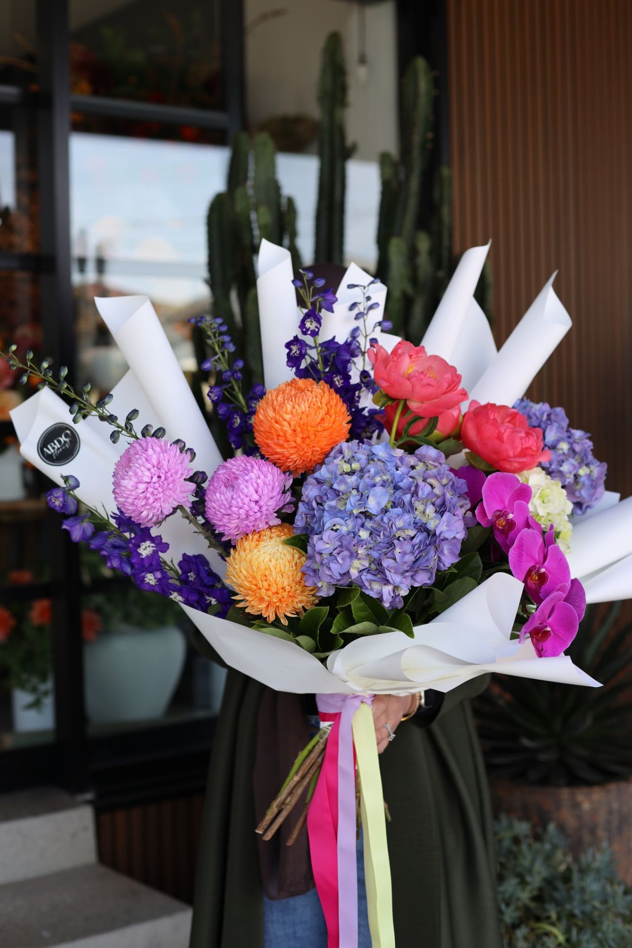 “Vibrant Luxe Grande Bouquet”