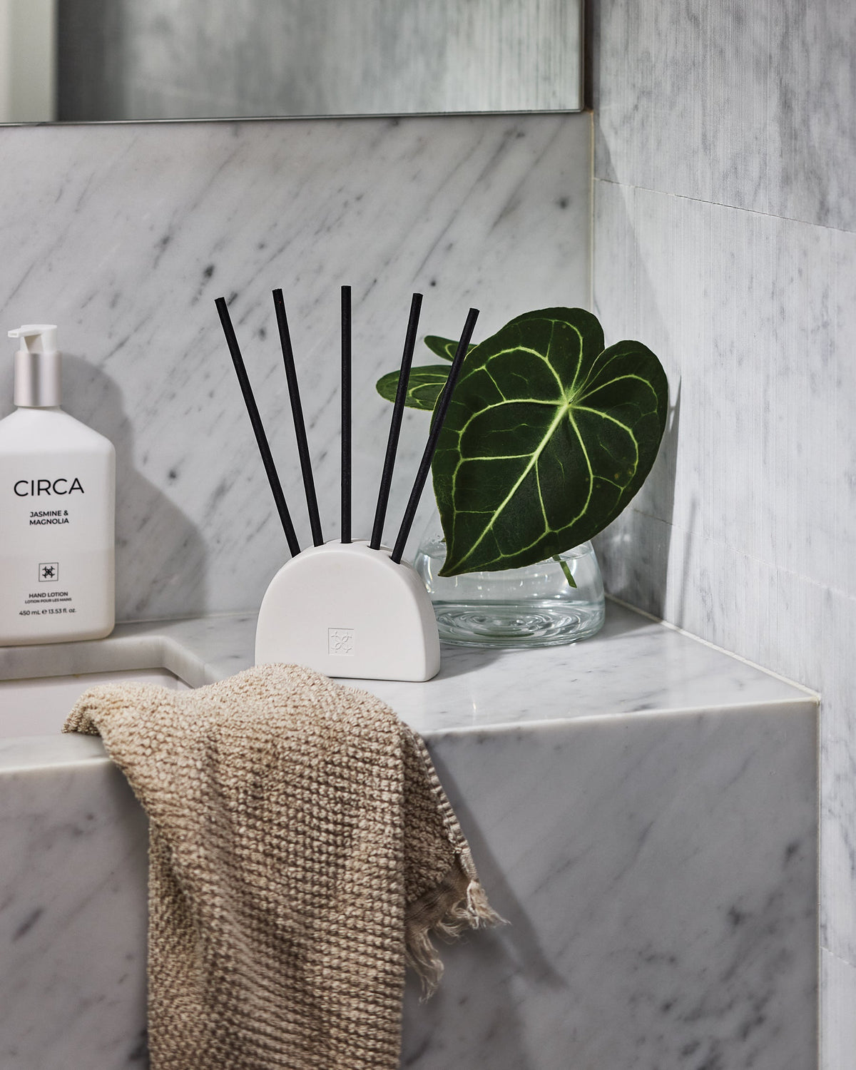 Circa Scent Stems in holder