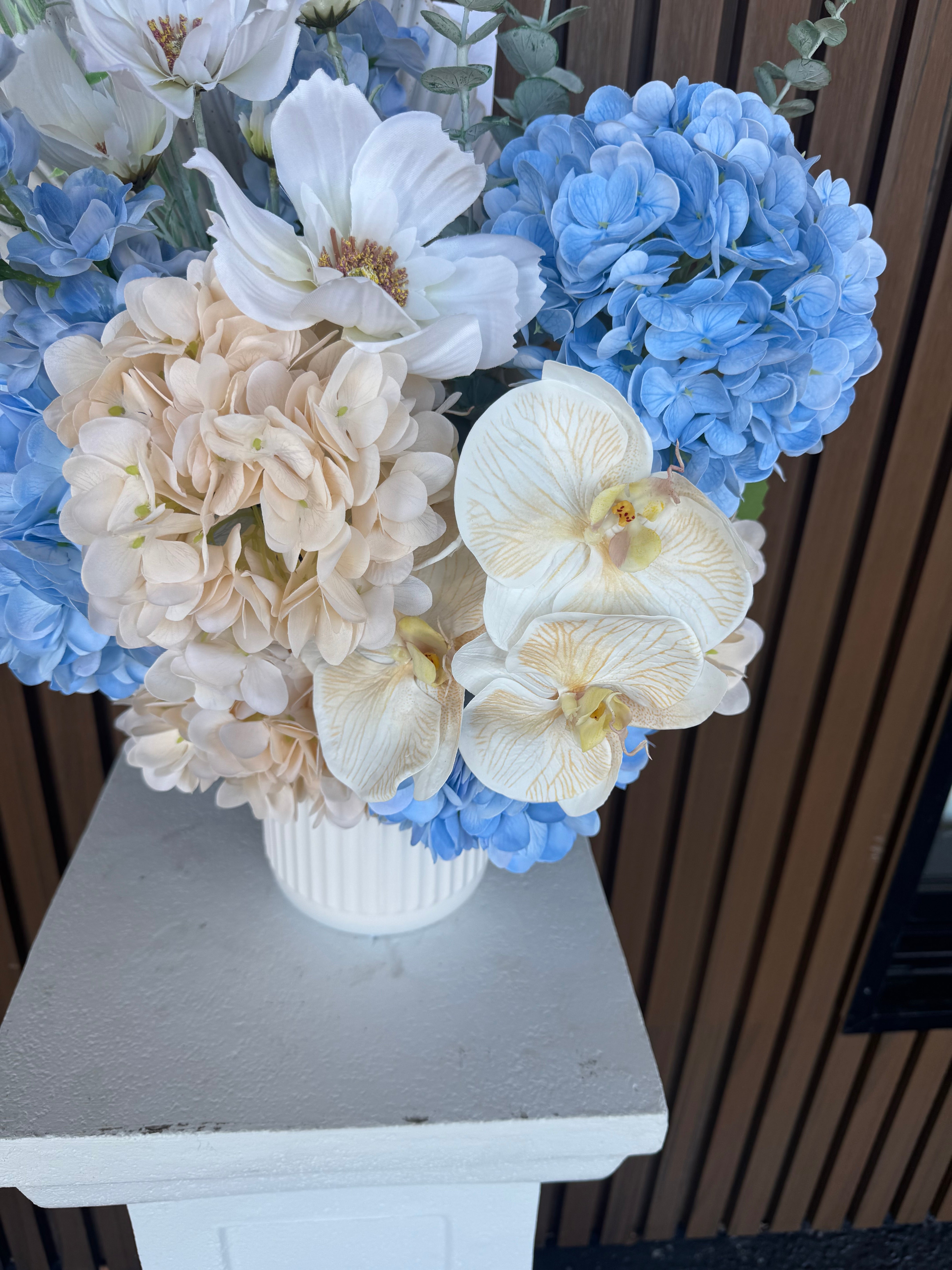 Blue haven arrangement