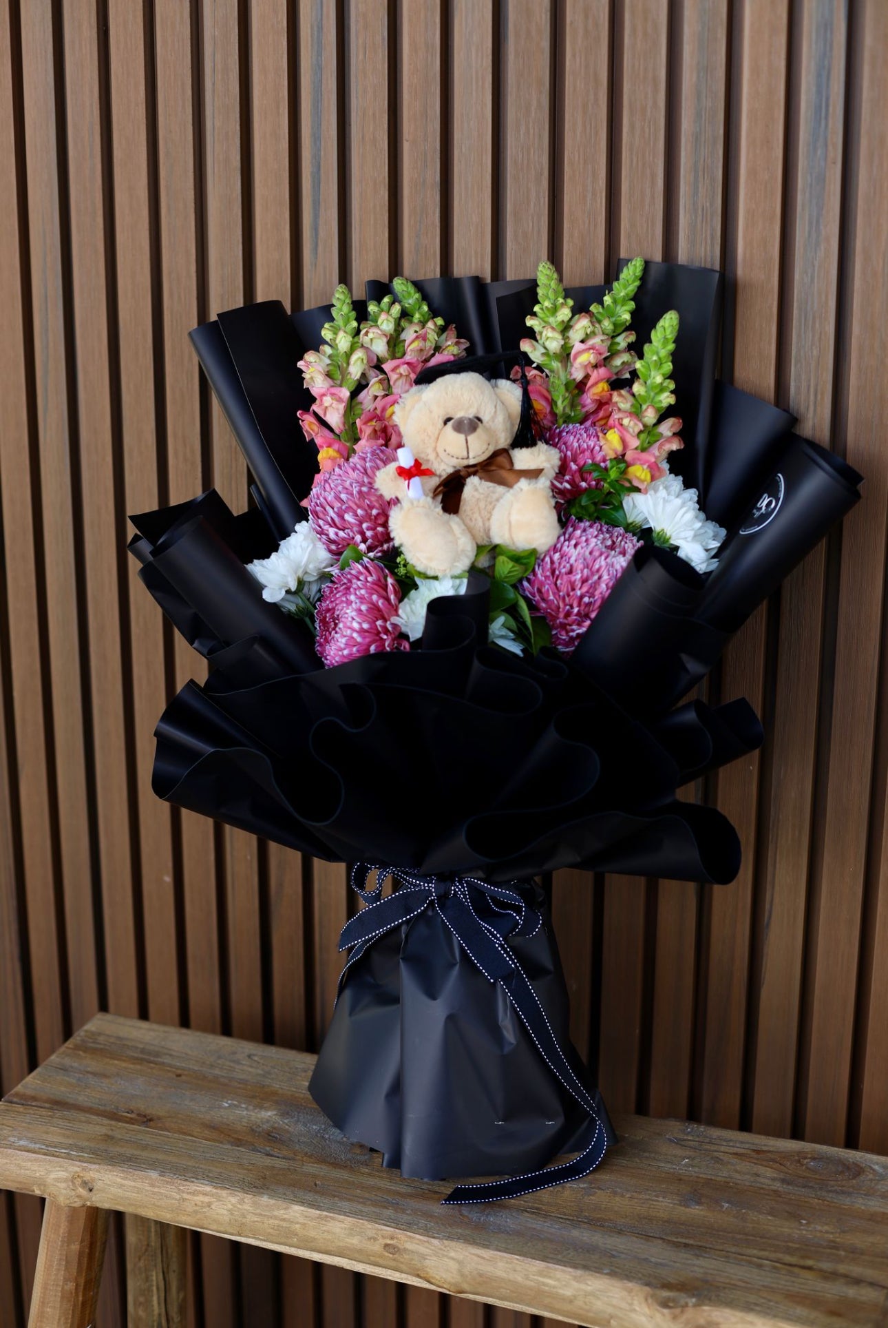 🎓 Proud Graduate Bouquet